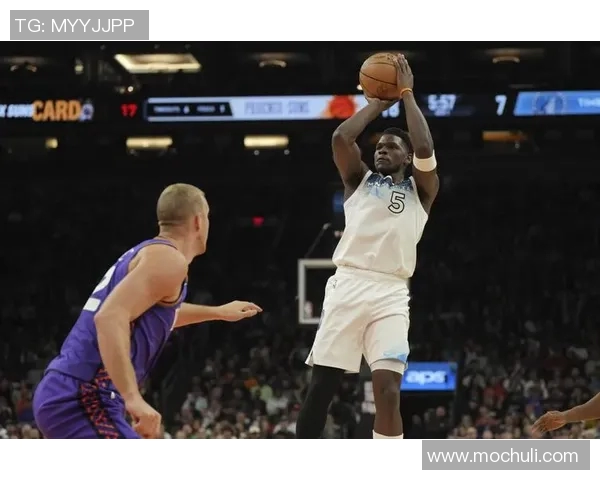 詹姆斯大帽爱德华兹 随后急停命中三分