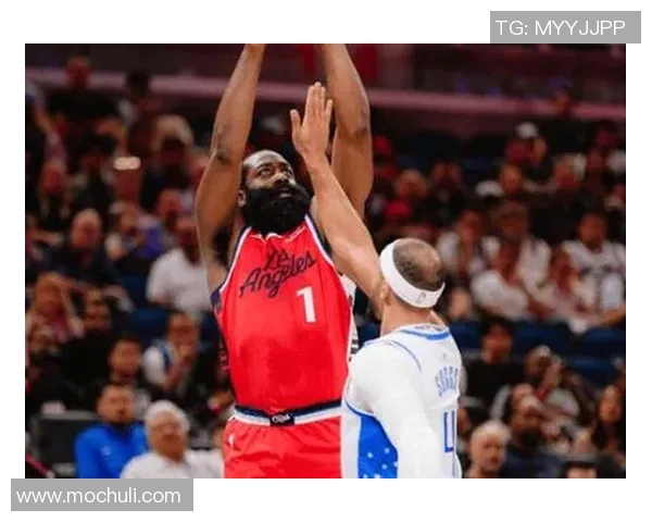 过去6场32+8+8!哈登三节空砍31+5+8,快船28分惨败,近10场仅1胜