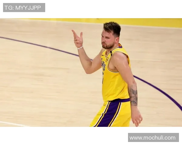 里夫斯谈绝杀:估计老詹和东契奇会说我打得很烂 兄弟们都快回来吧