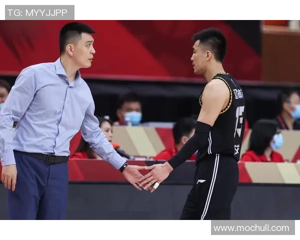 “艾伦开始热身”，今晚主场迎战福建男篮