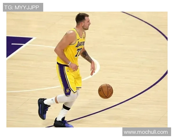 东契奇36分 湖人战胜灰熊